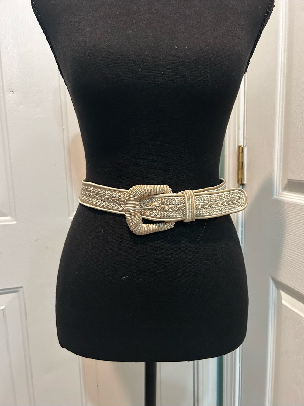 VTG Collezione Cream Woven Braided Macrame Style Belt Size S Made In USA 28”